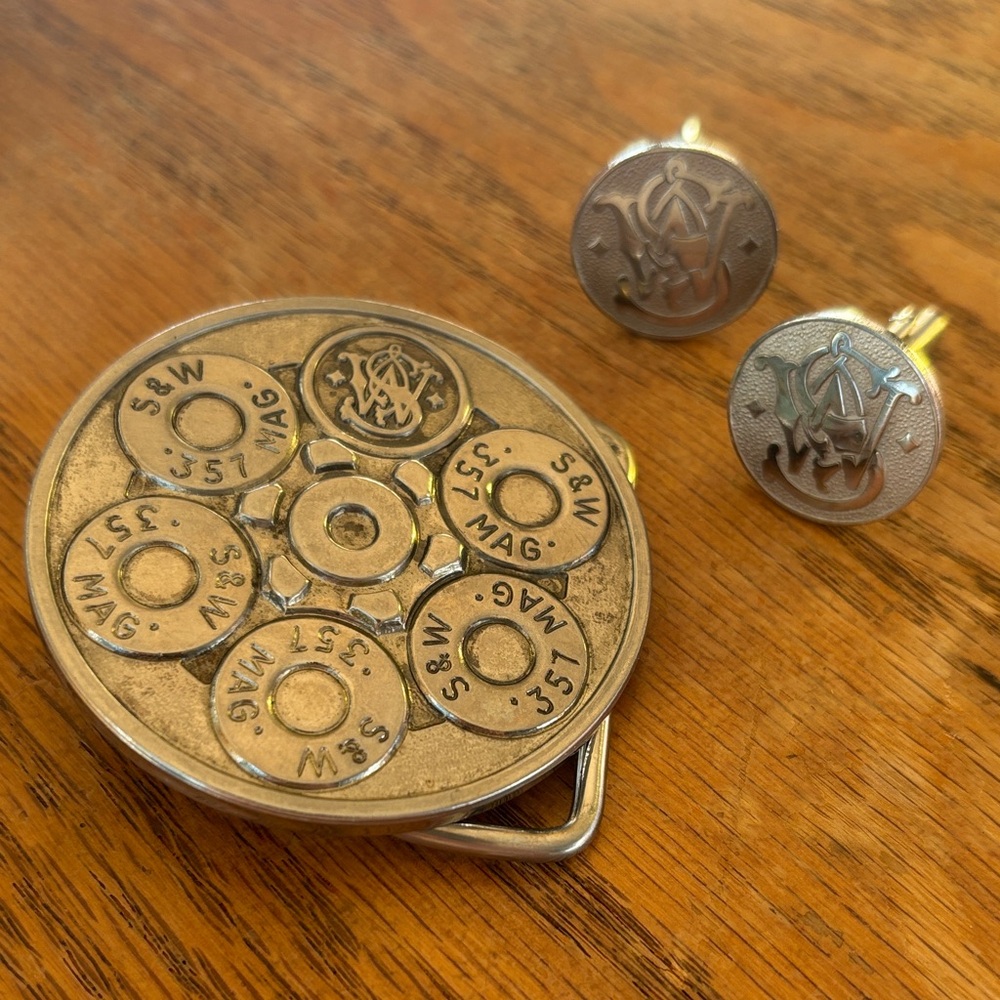 Unique Silver Belt Buckle and Cufflinks Set